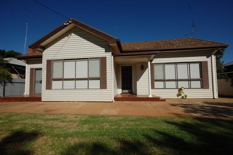 4 Wyangan Avenue, Griffith NSW 2680, Griffith - Image 1