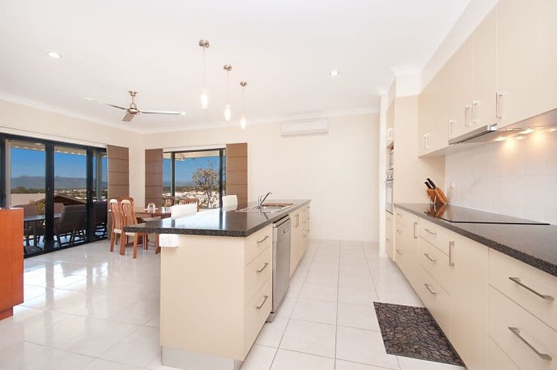 11 Knox Court, MOUNT LOUISA QLD 4814, Mount Louisa - Thumbnail 2