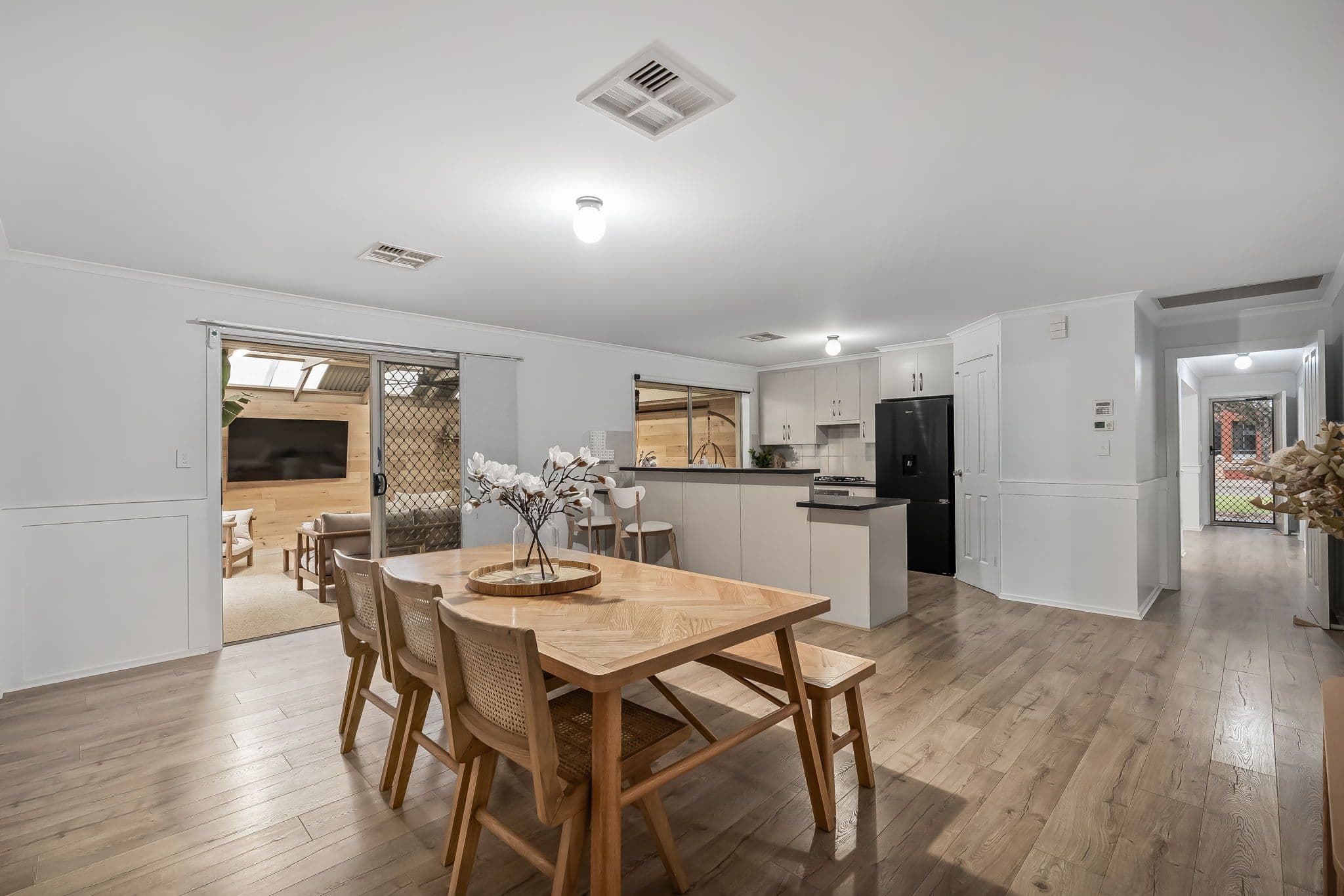 25 Miranda Place, Seaford Meadows SA 5169, Seaford Meadows - Thumbnail 4