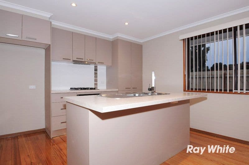 92 Monahans Road, CRANBOURNE VIC 3977, Cranbourne - Thumbnail 3