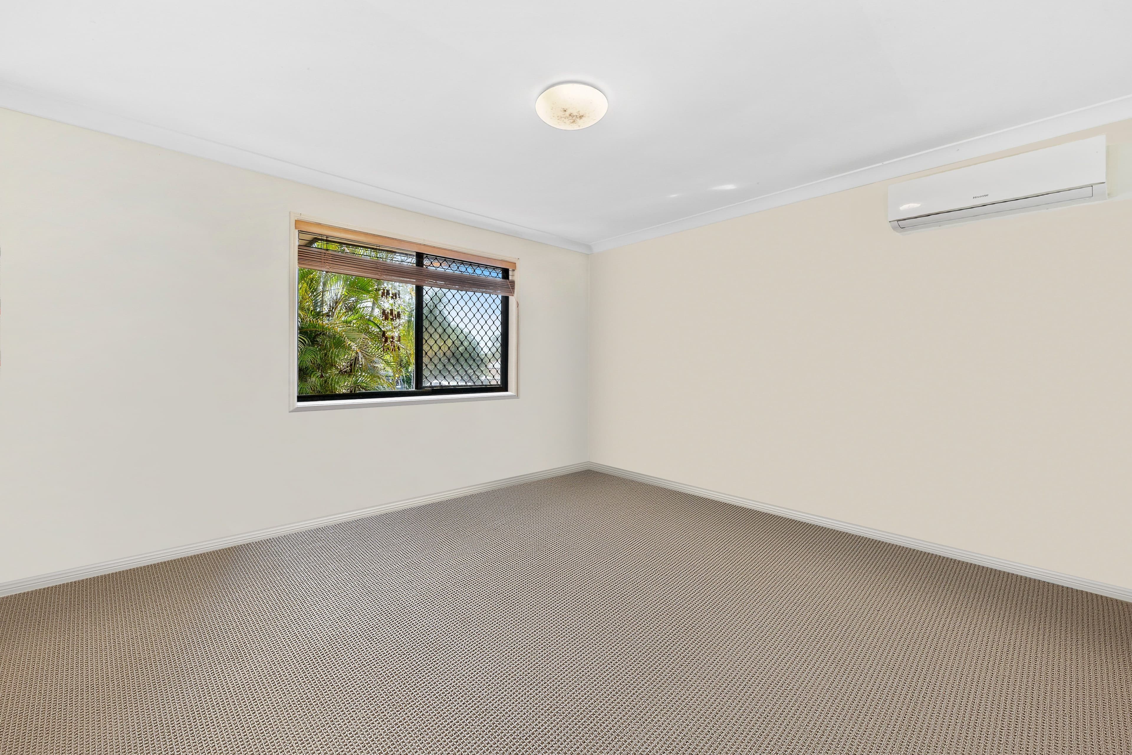9 Garson Street, Eagleby QLD 4207, Eagleby - Thumbnail 3