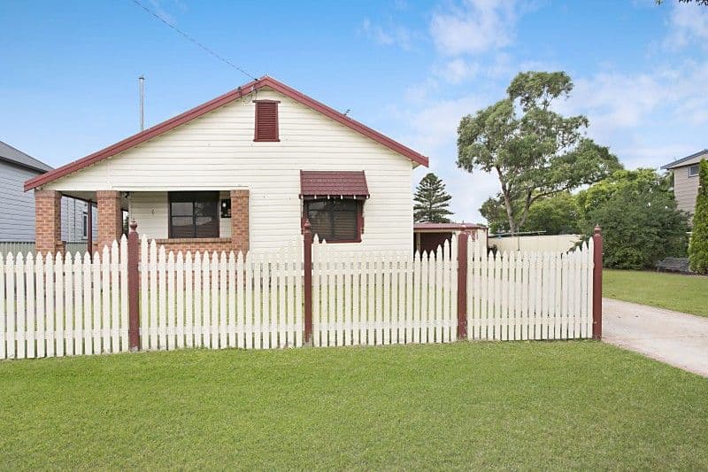 6 First Avenue, RUTHERFORD NSW 2320, Rutherford - Image 1