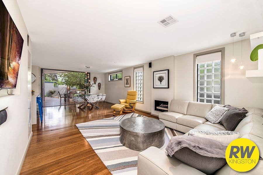3 Matina Street, Narrabundah ACT 2604, Narrabundah - Thumbnail 2