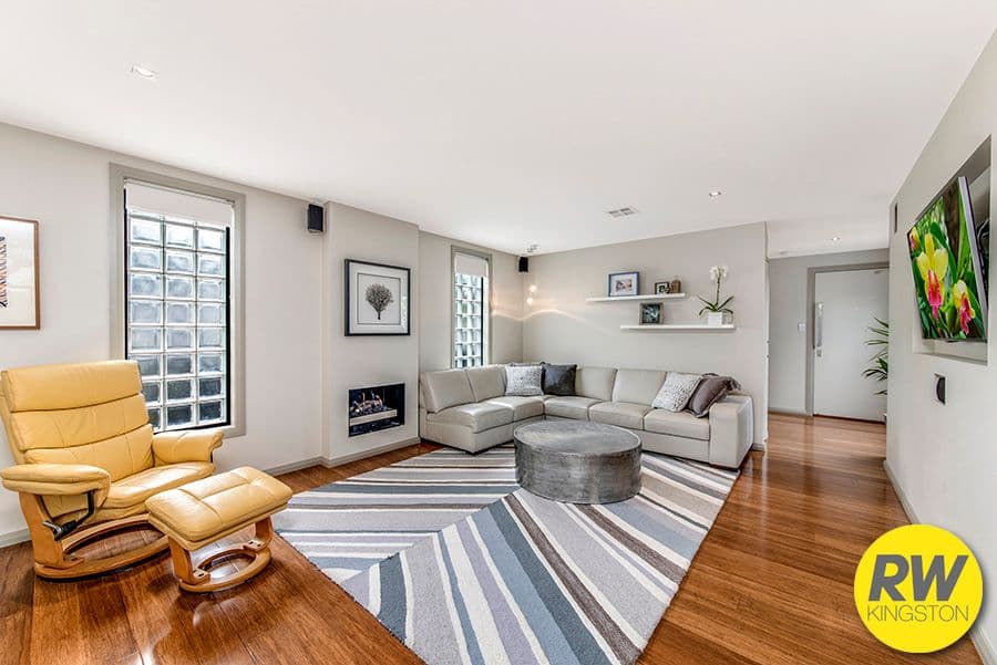 3 Matina Street, Narrabundah ACT 2604, Narrabundah - Thumbnail 3