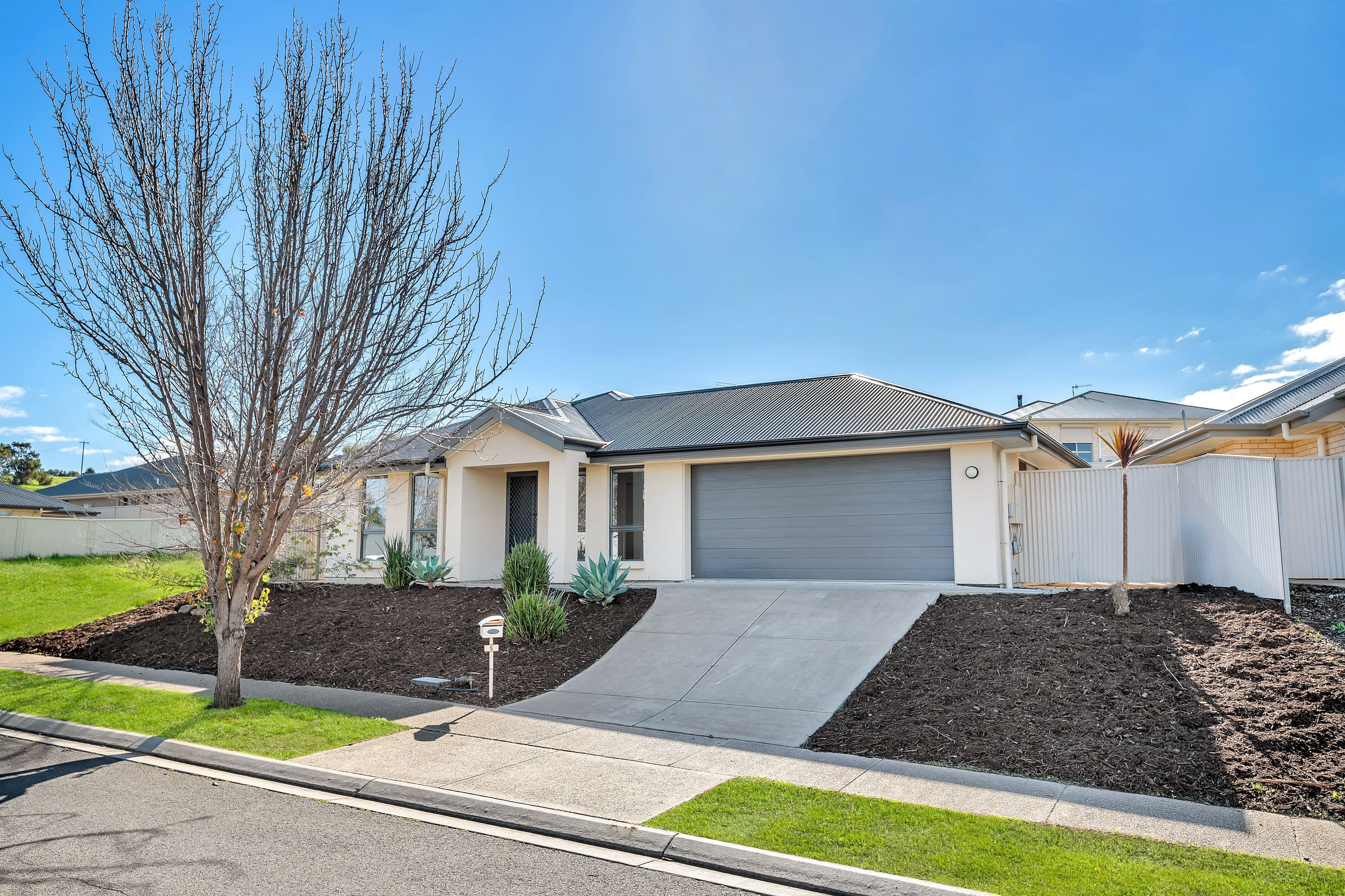 5 Dundee Close, Strathalbyn SA 5255, Strathalbyn - Image 1