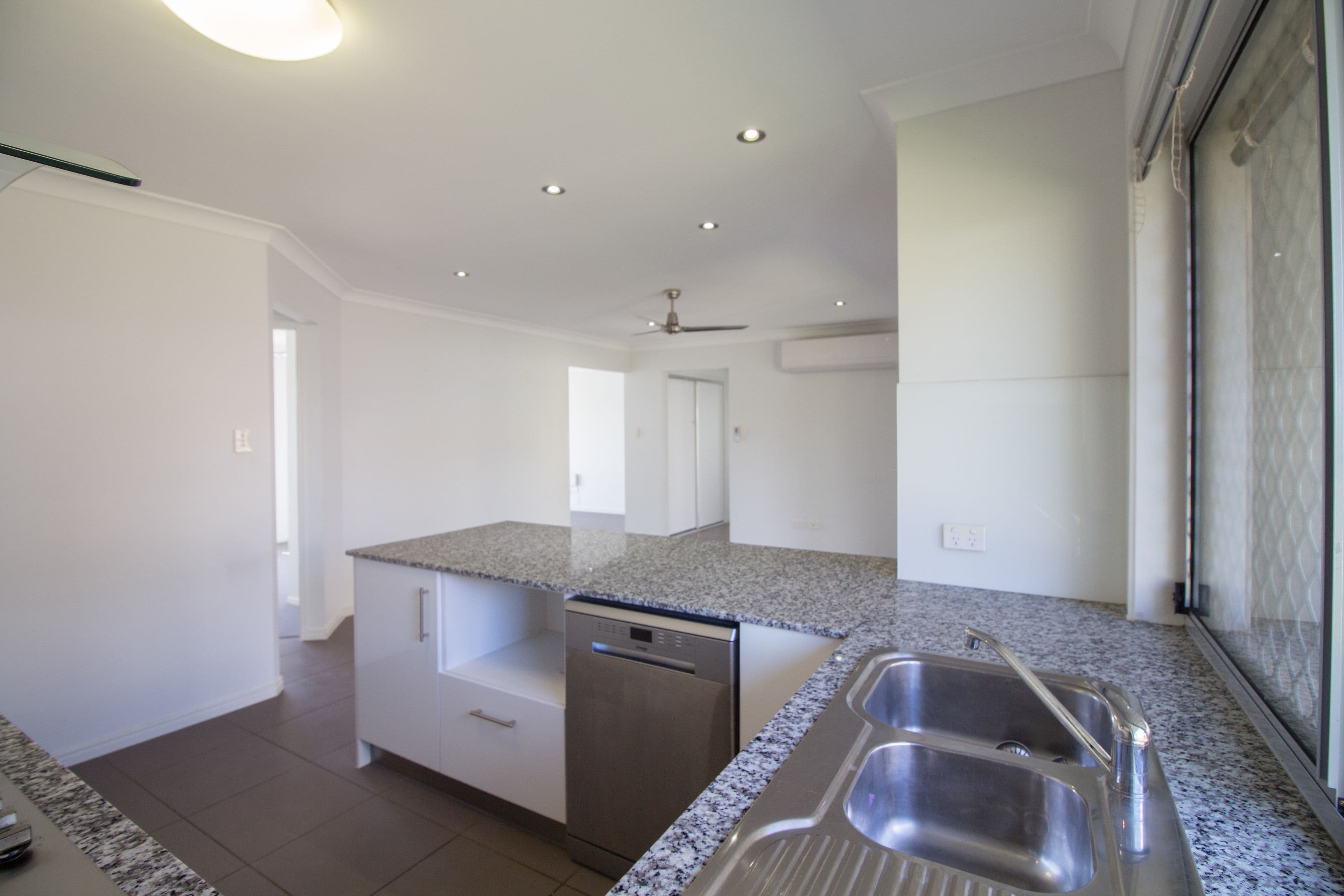 14 Nuala Street, Yamanto QLD 4305, Yamanto - Thumbnail 6