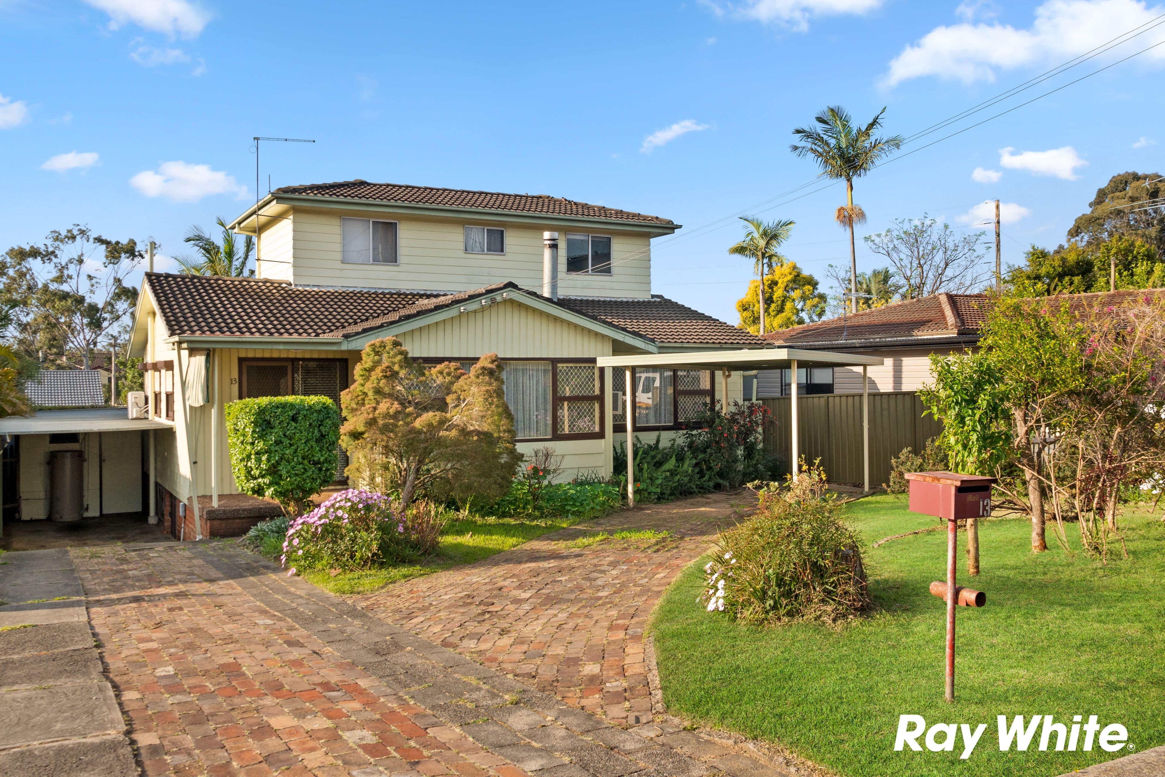 11 Reynard Place, Cranbourne East - Image 1