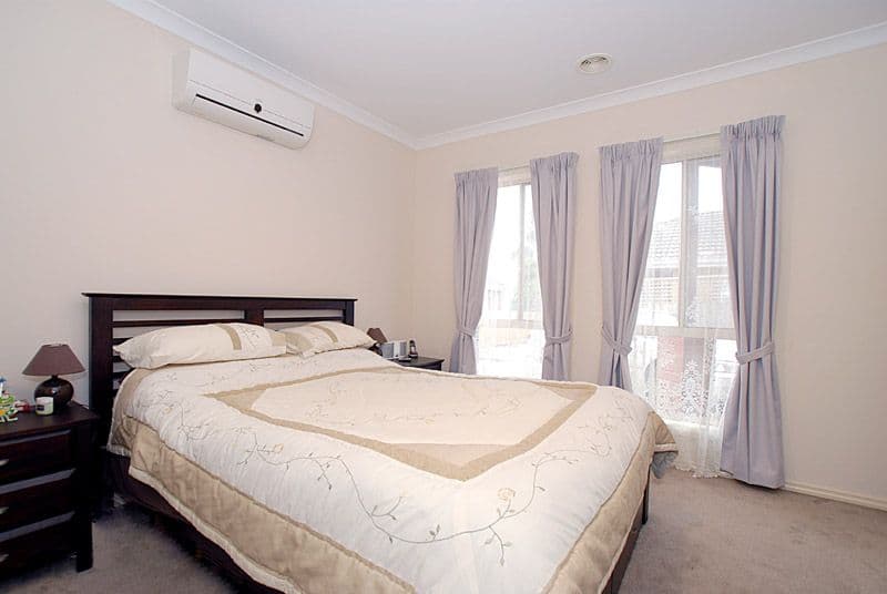 68 Linda Crescent, FERNTREE GULLY VIC 3156, Ferntree Gully - Thumbnail 2