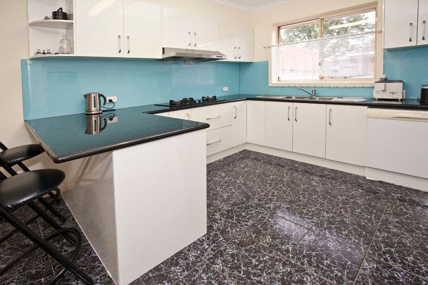 10 Capital Avenue, GLEN WAVERLEY VIC 3150, Glen Waverley - Thumbnail 2