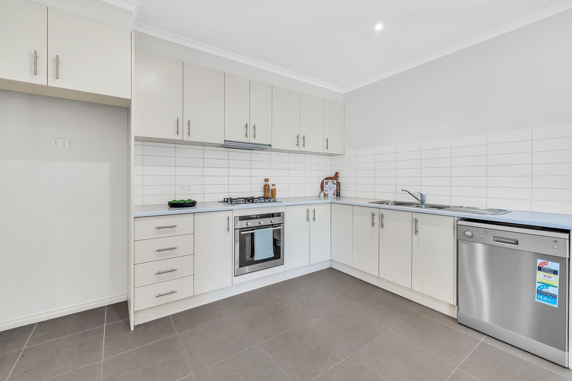 22 Mermaid Crescent, Wyndham Vale VIC 3024, Wyndham Vale - Thumbnail 2