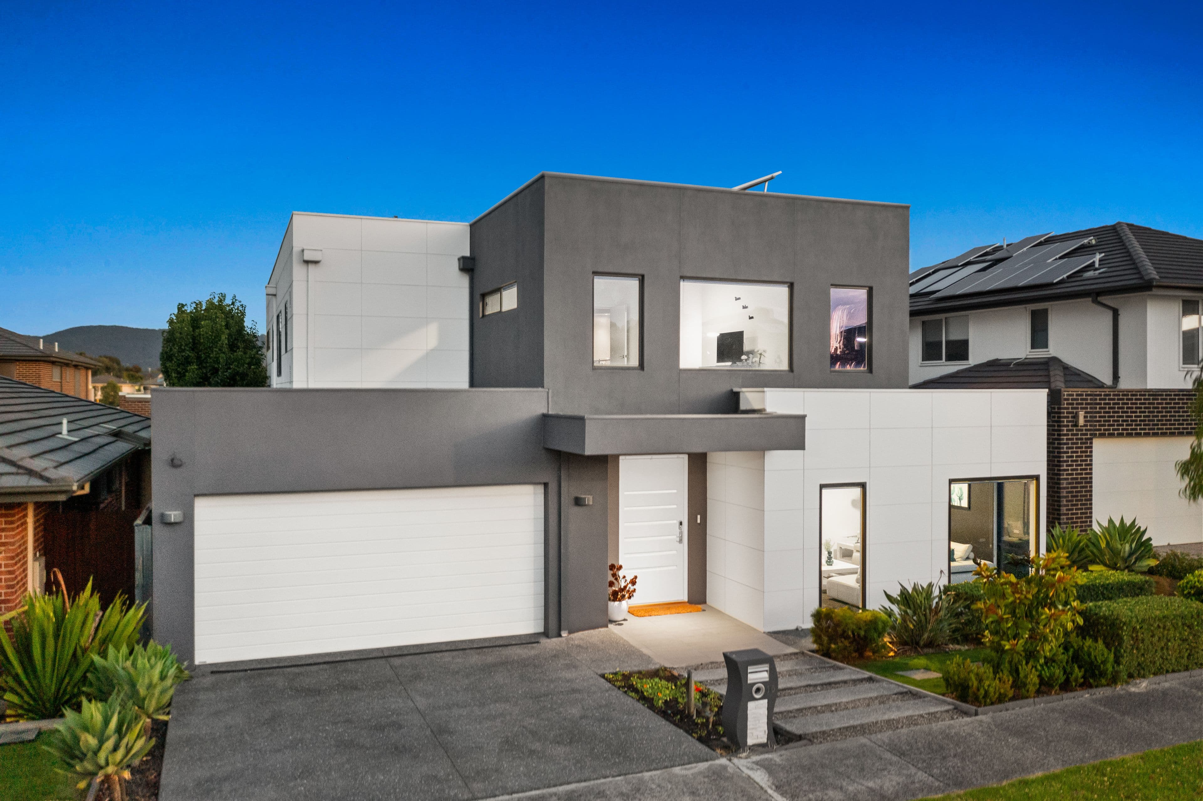 16 Artesian Avenue, Wantirna South VIC 3152, Wantirna South - Image 1