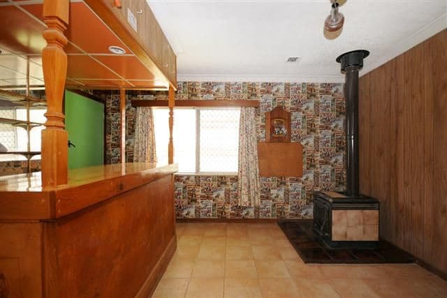 3 Whitefriars Street, ROCKVILLE QLD 4350, Rockville - Thumbnail 3
