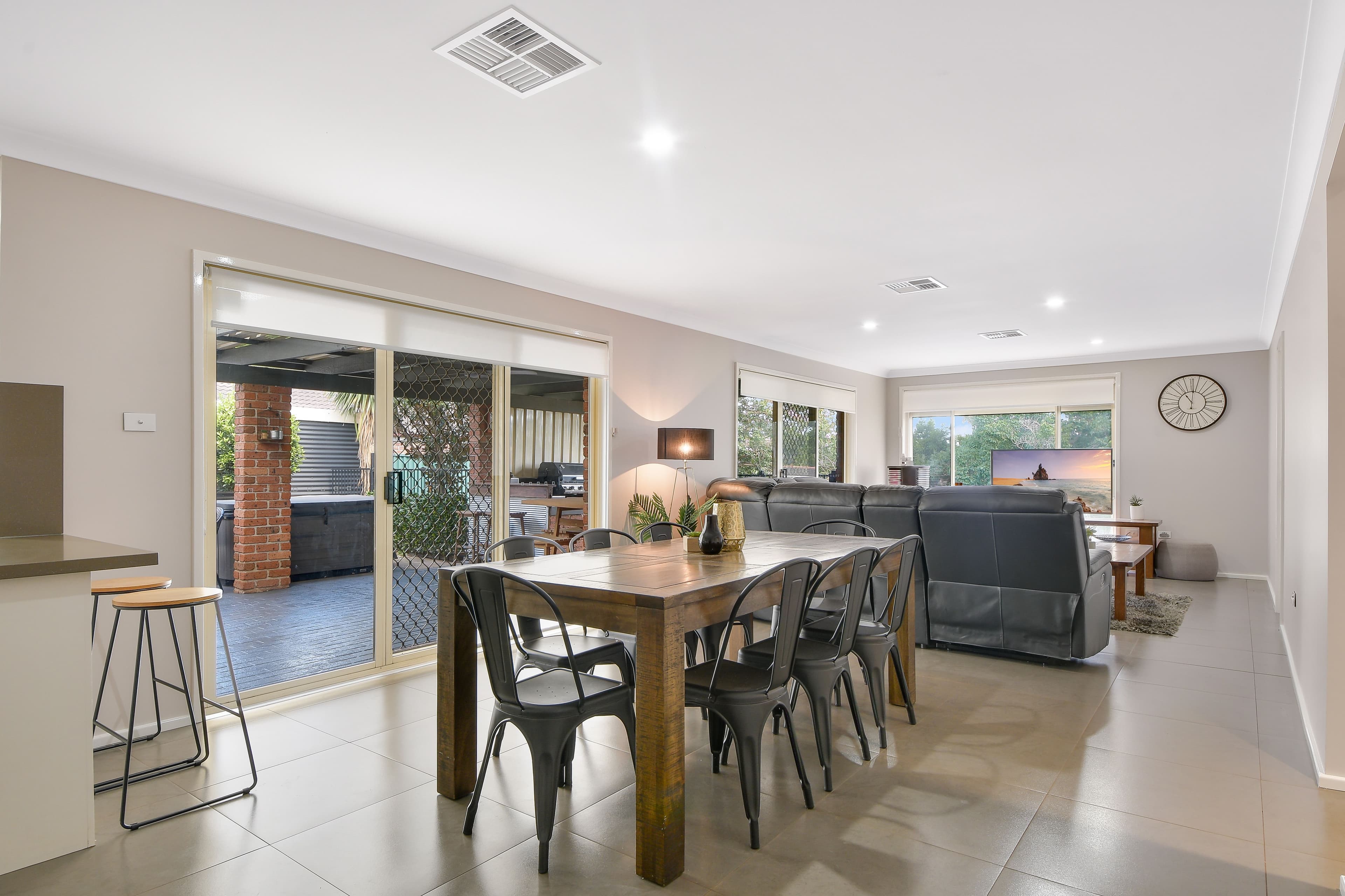 15 Pin Oak Place, Narellan Vale - Image 1