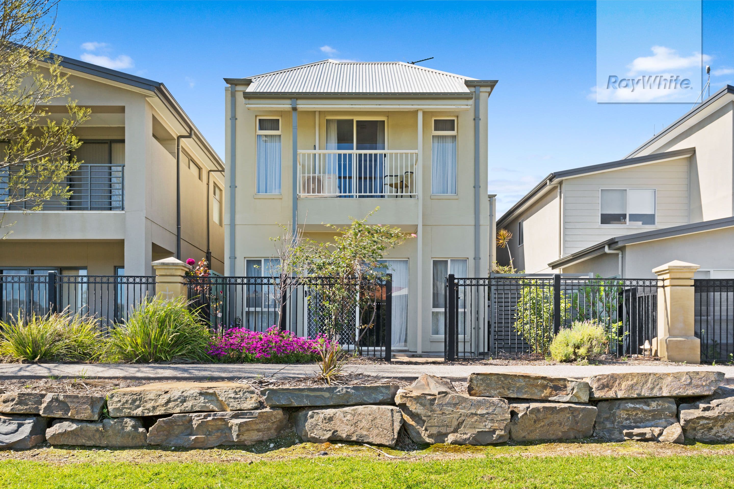 15 Macmillan Avenue, Mawson Lakes SA 5095, Mawson Lakes - Thumbnail 3