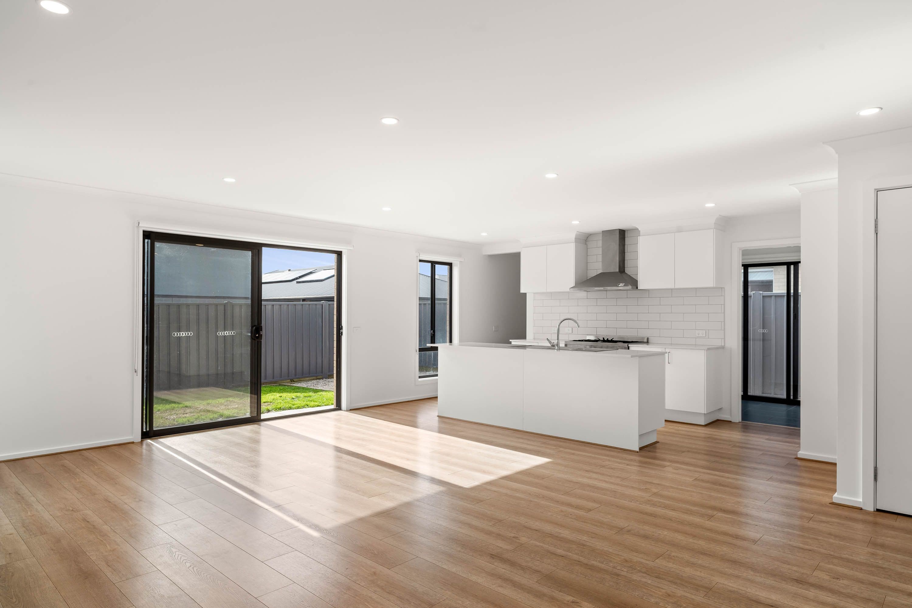 14 Eagle Avenue, Cowes VIC 3922, Cowes - Thumbnail 2