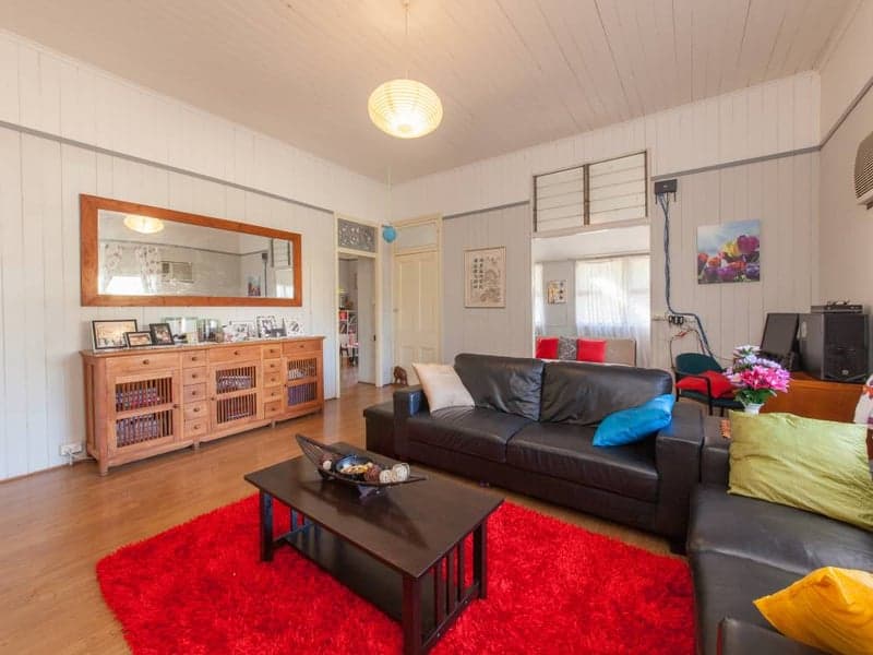 2 Lamont Road, Wilston - Thumbnail 4