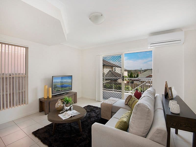 18 Zenith Avenue, CHERMSIDE QLD 4032, Chermside - Thumbnail 2