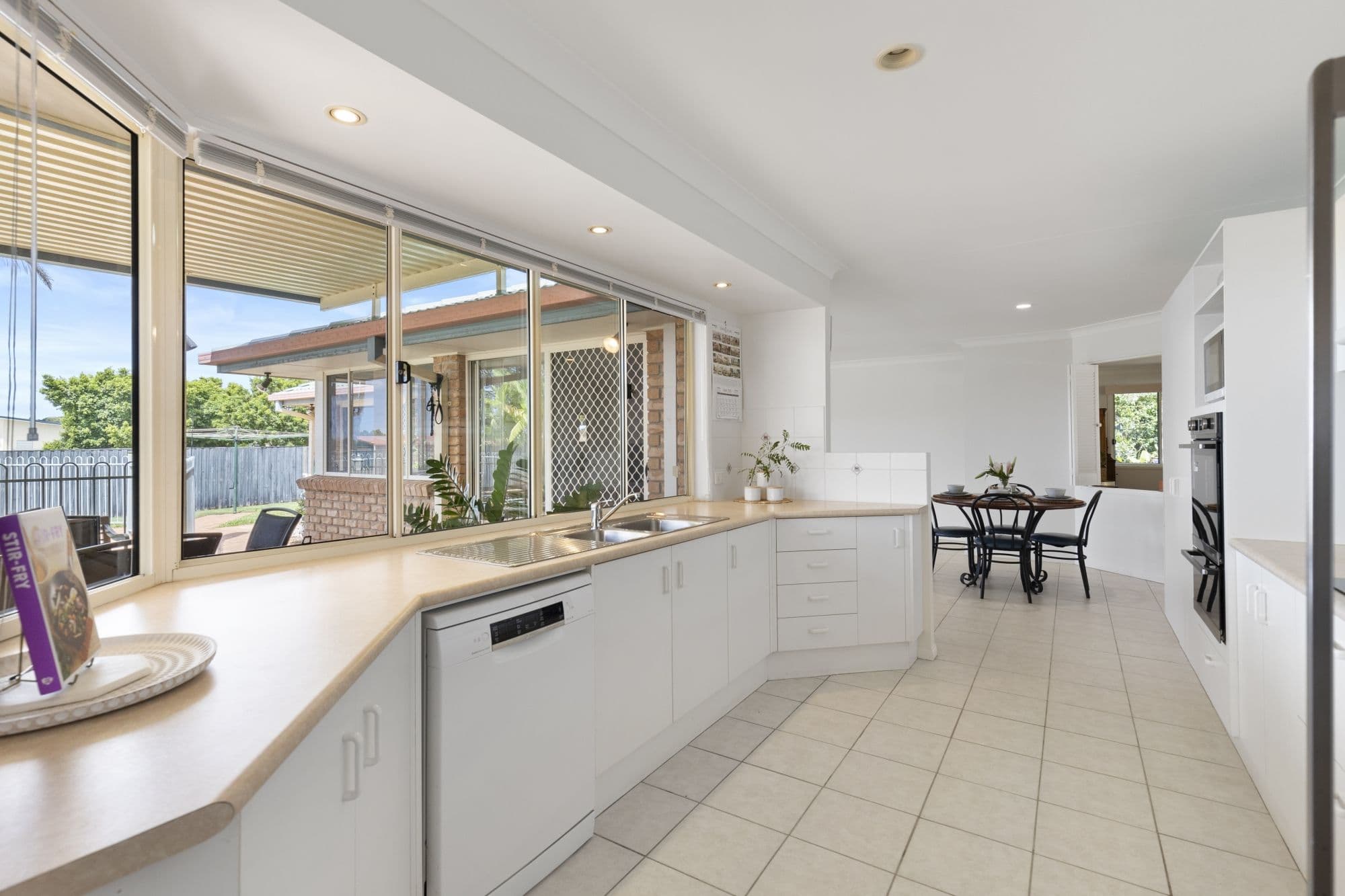 1 Henderson Rise, Pacific Pines QLD 4211, Pacific Pines - Thumbnail 6