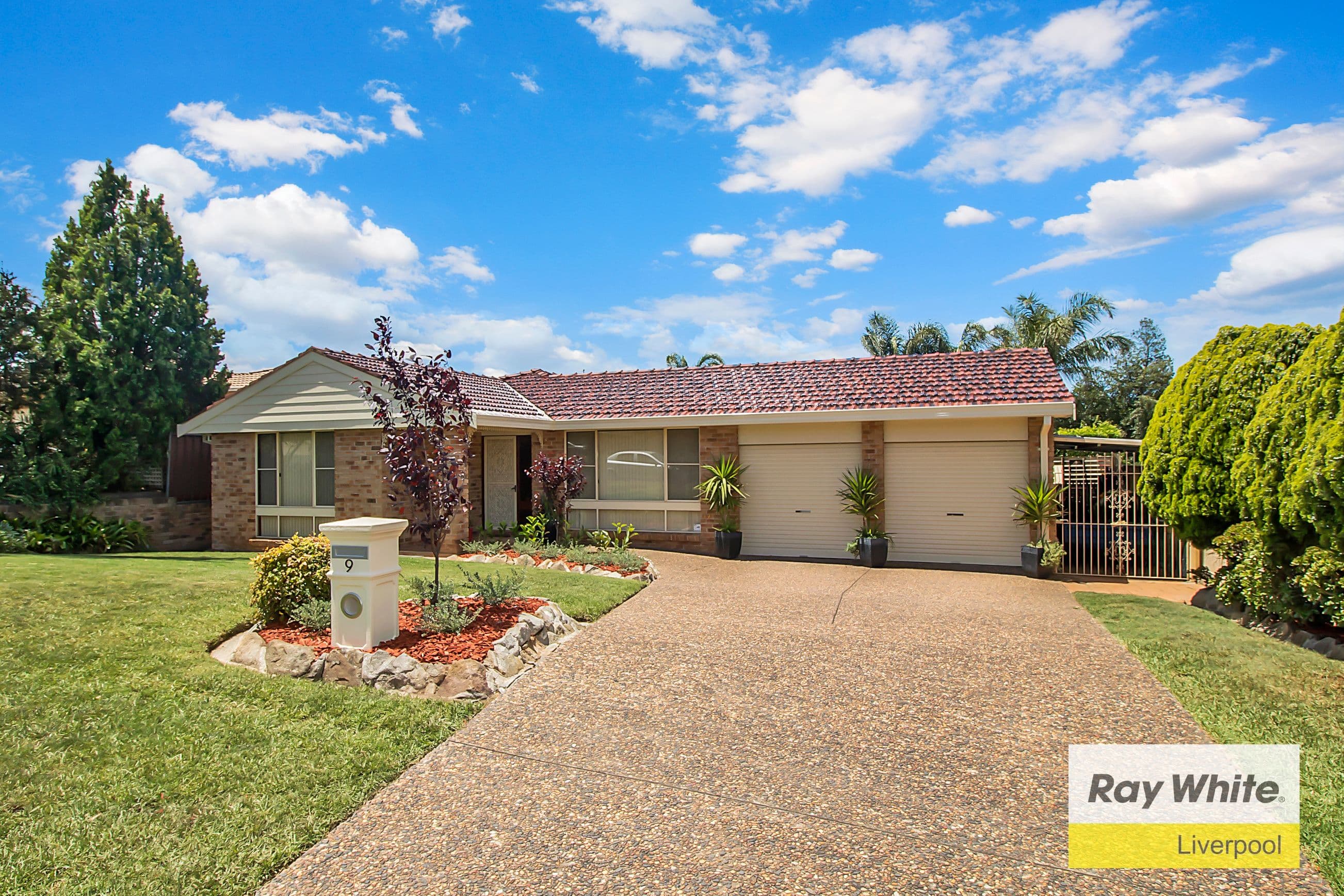 9 Heron Place, Hinchinbrook - Image 1
