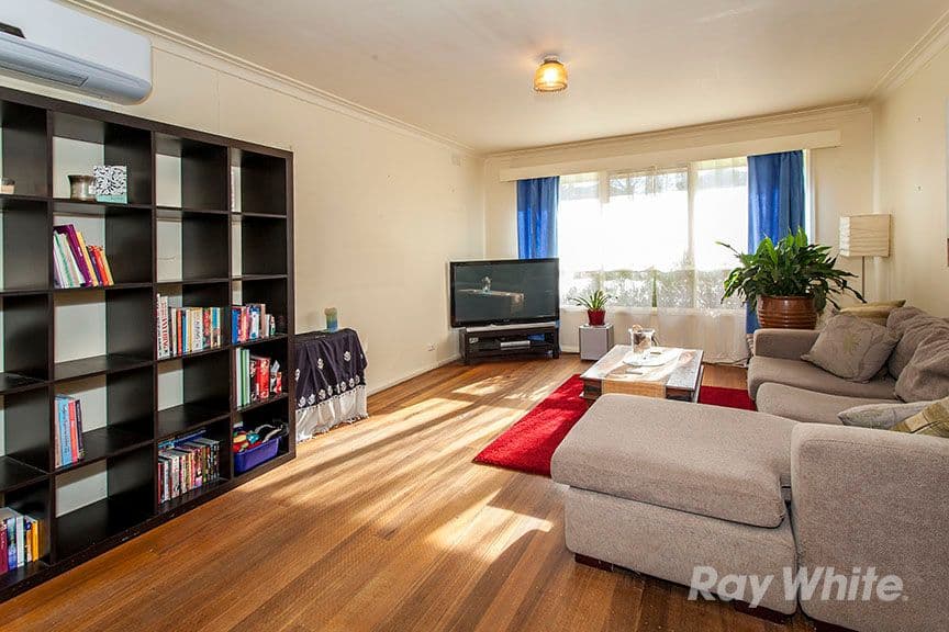 9 Griffiths Court, Mount Waverley VIC 3149, Mount Waverley - Thumbnail 2