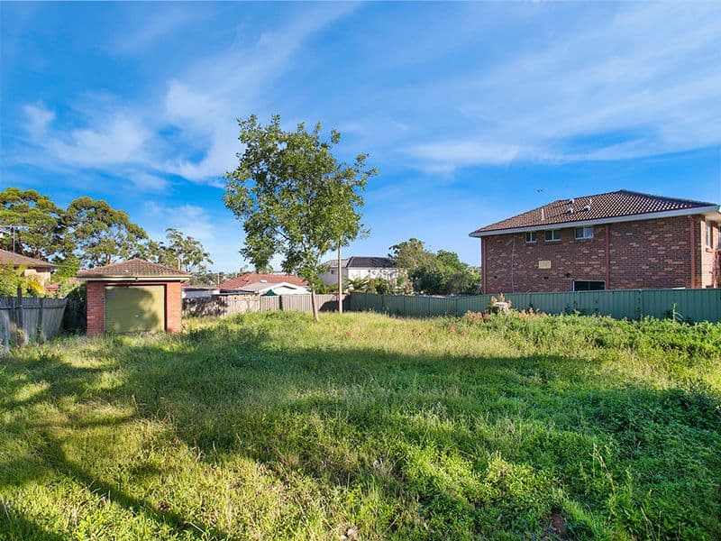 4 Lenna Place, Jannali NSW 2226, Jannali - Thumbnail 2