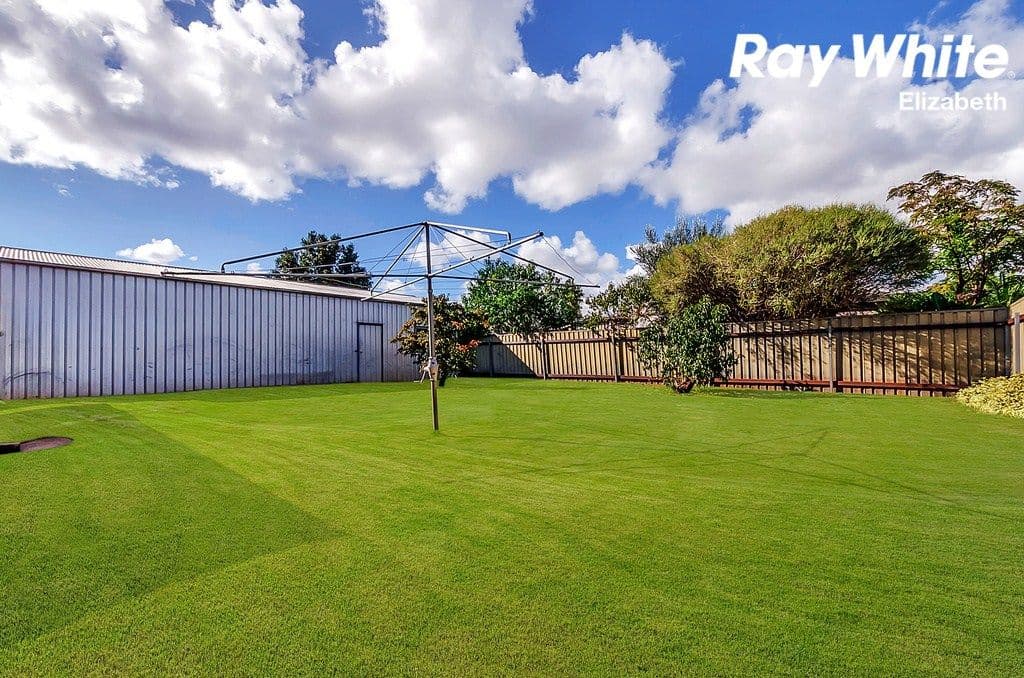 11 Bundarra Court, Craigmore SA 5114, Craigmore - Image 1