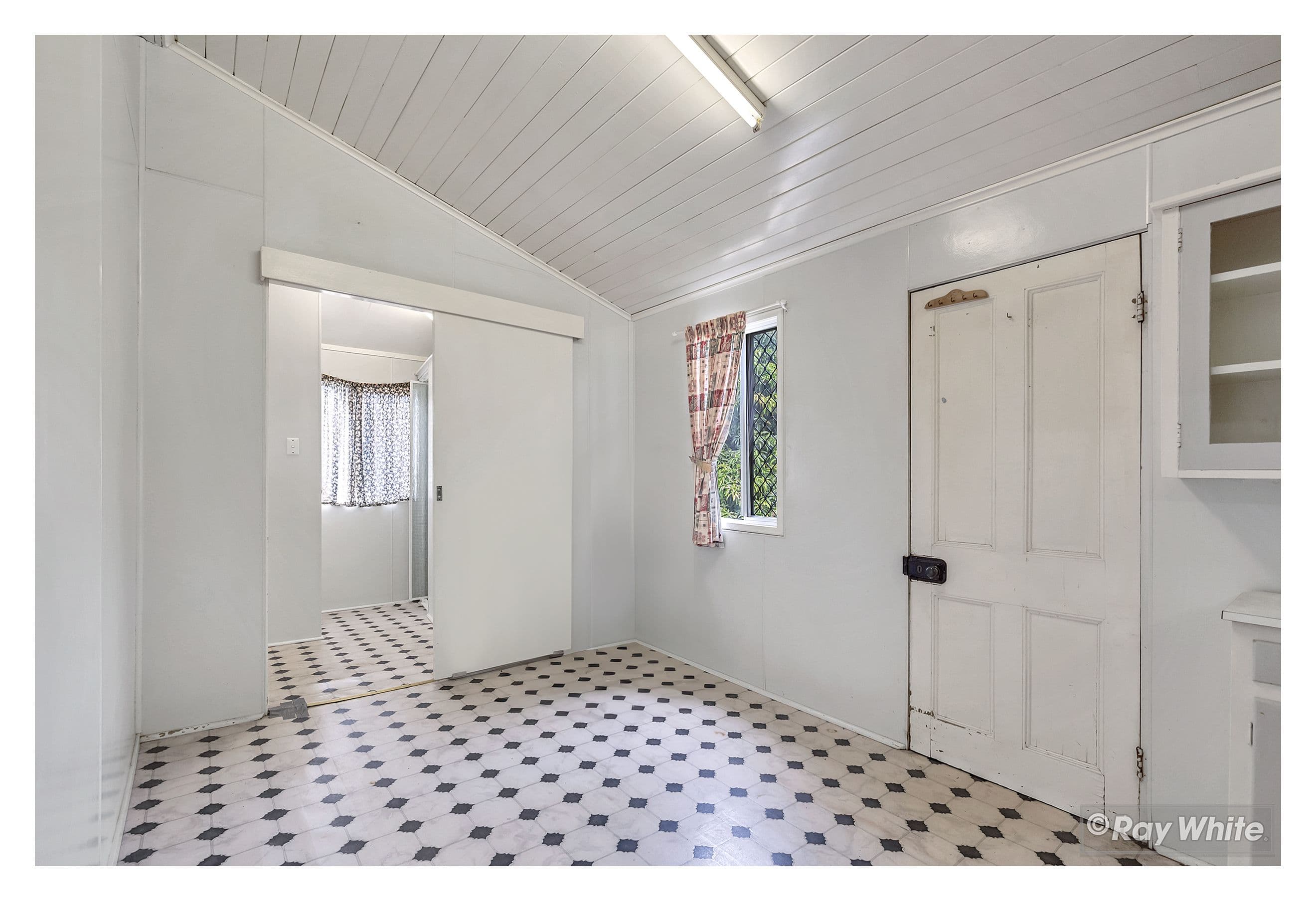 36 Hall Street, Mount Morgan QLD 4714, Mount Morgan - Thumbnail 7