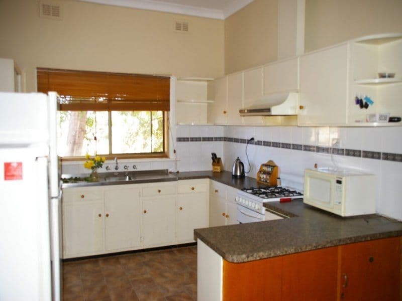 74 Arumpo Street, RENMARK SA 5341, Renmark West - Thumbnail 3