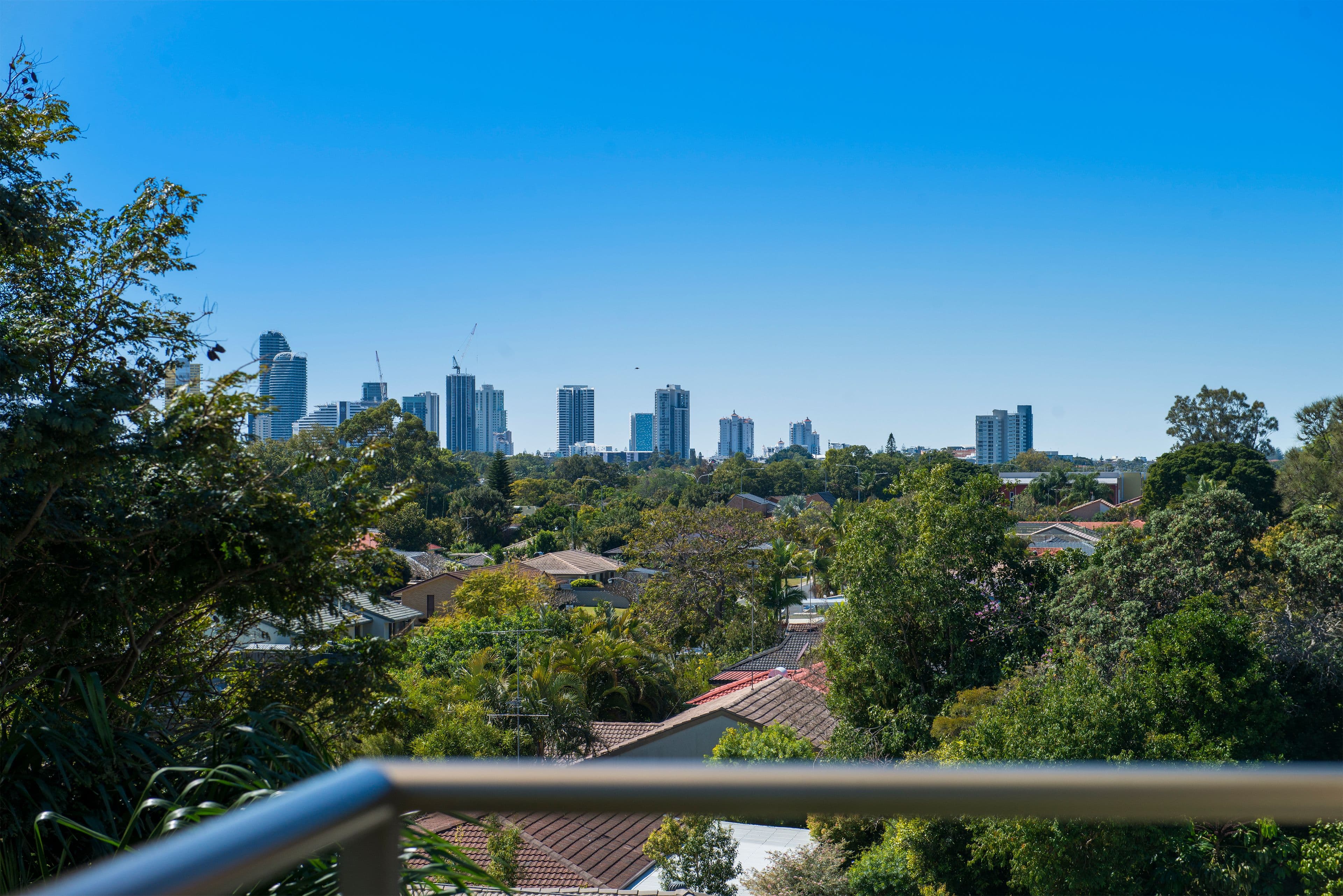 13 Fairway Drive, Clear Island Waters QLD 4226, Clear Island Waters - Thumbnail 5