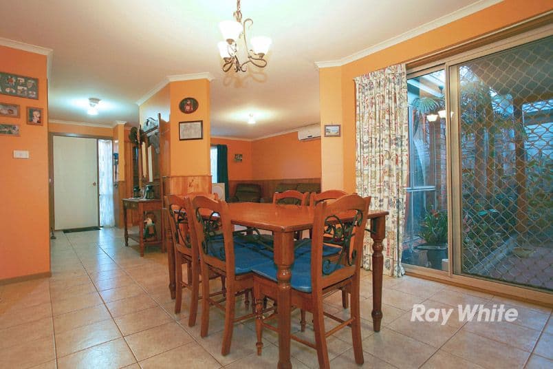 21 Greenmantle Close, CRANBOURNE VIC 3977, Cranbourne West - Thumbnail 4