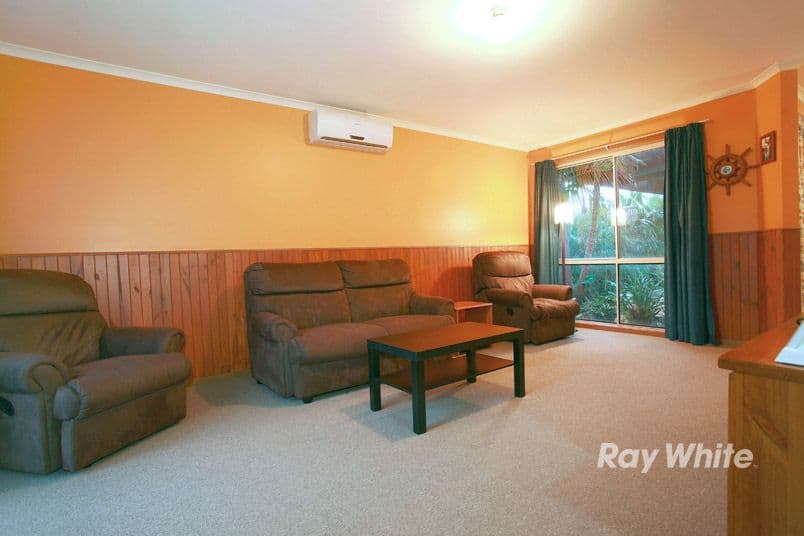 21 Greenmantle Close, CRANBOURNE VIC 3977, Cranbourne West - Thumbnail 6