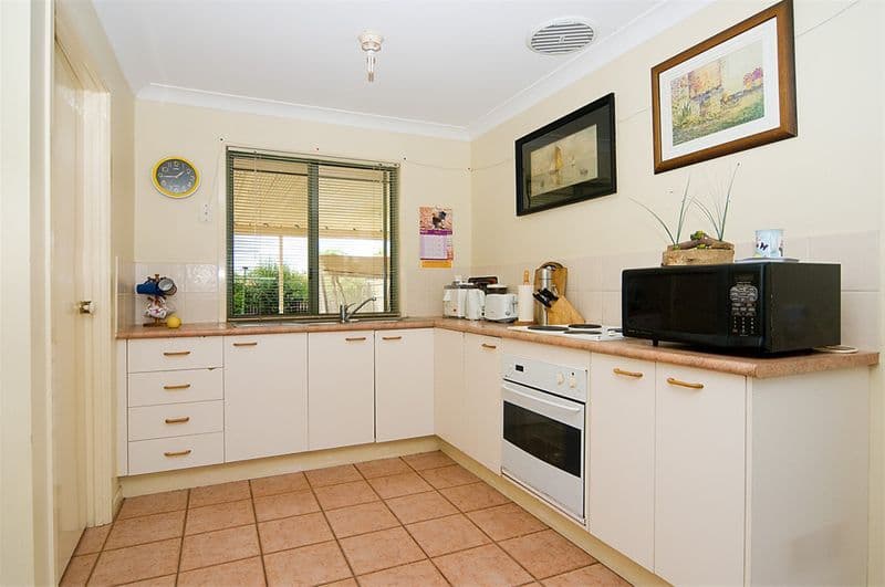 12 Clifford Court, GOODNA QLD 4300, Goodna - Thumbnail 7
