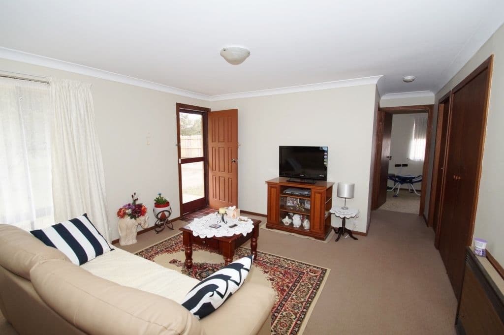 32 Uralla Road, Armidale - Thumbnail 2