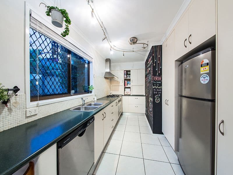 52 Bunya Street, GREENSLOPES QLD 4120, Greenslopes - Thumbnail 7