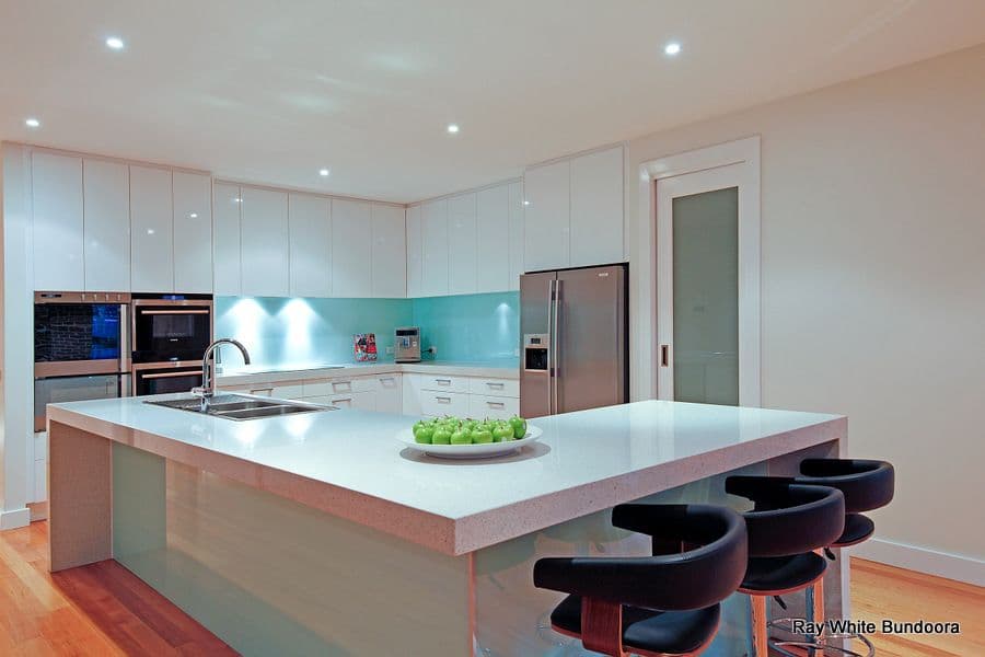 16 Lynch Avenue, BUNDOORA VIC 3083, Bundoora - Thumbnail 2