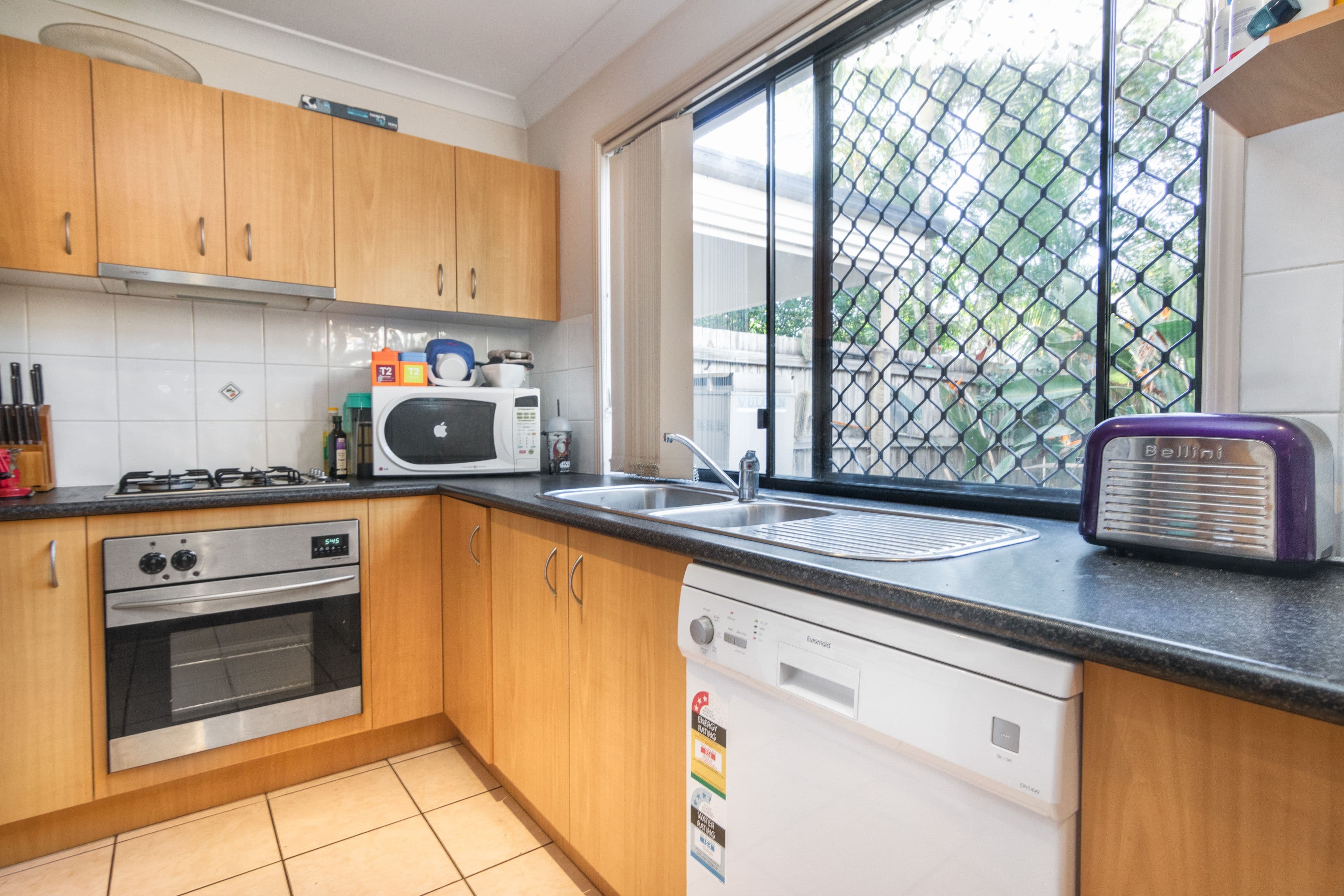 21 Broughton Road, Kedron QLD 4031, Kedron - Thumbnail 3
