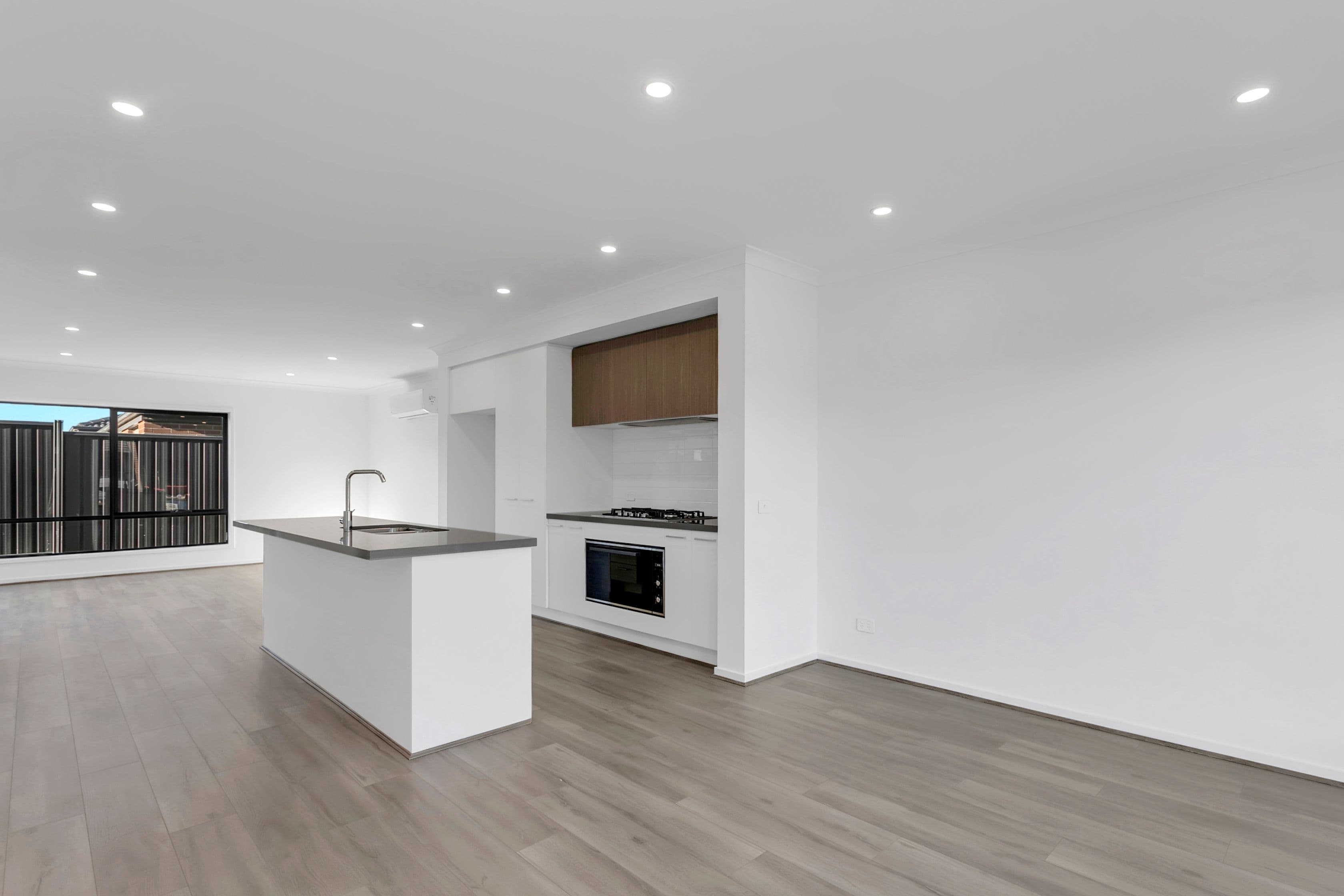 6 Glory Street, Clyde North VIC 3978, Clyde North - Thumbnail 4