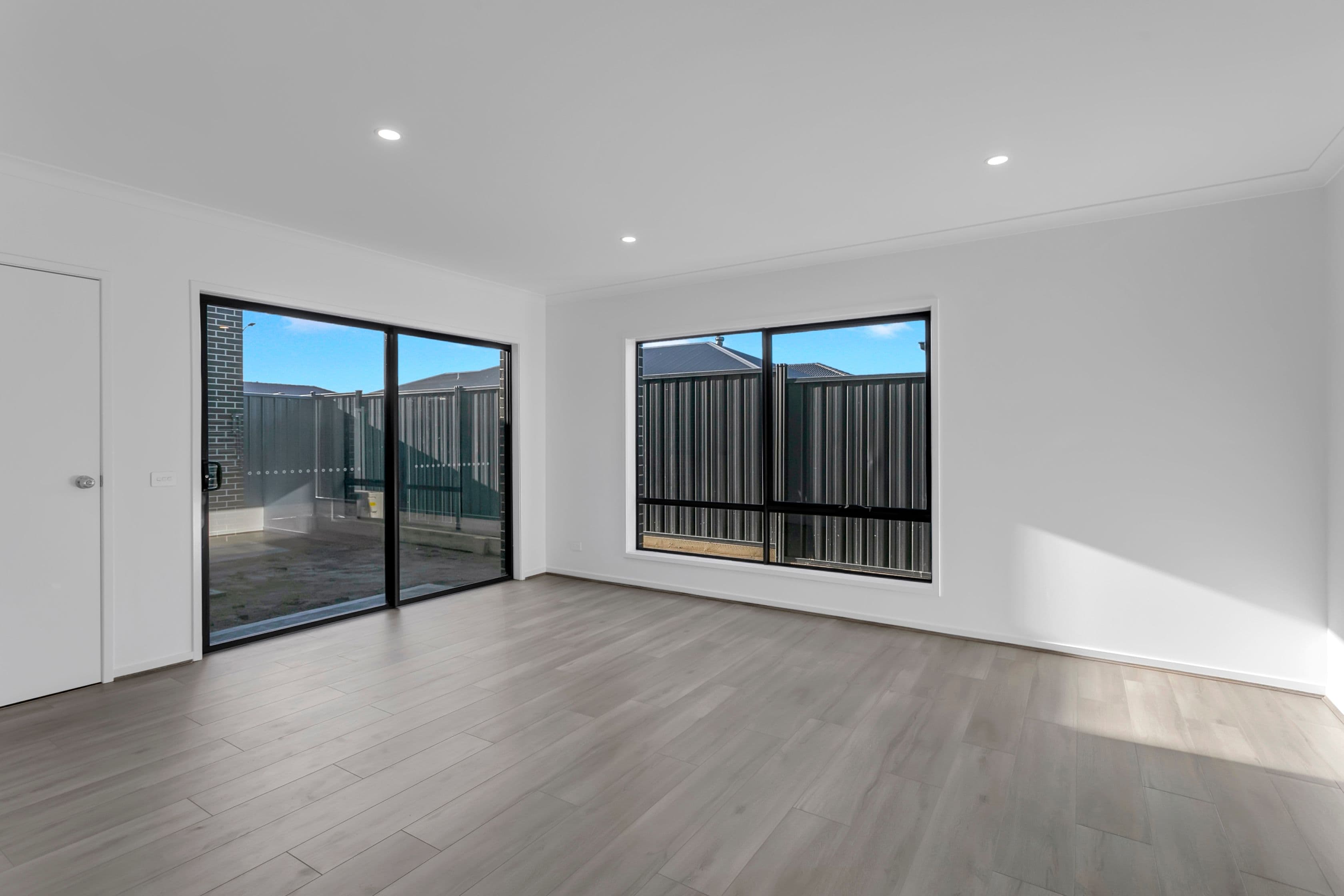 6 Glory Street, Clyde North VIC 3978, Clyde North - Thumbnail 6