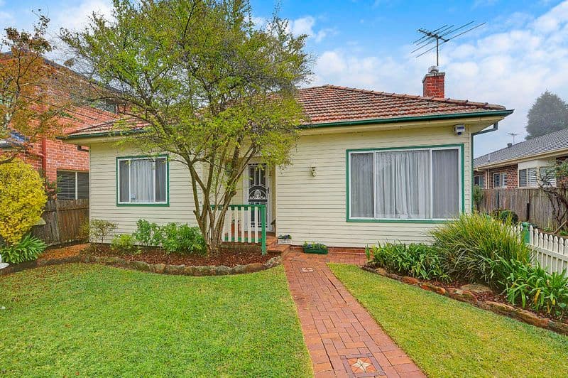 8 Rosamond Street, HORNSBY NSW 2077, Hornsby - Thumbnail 2