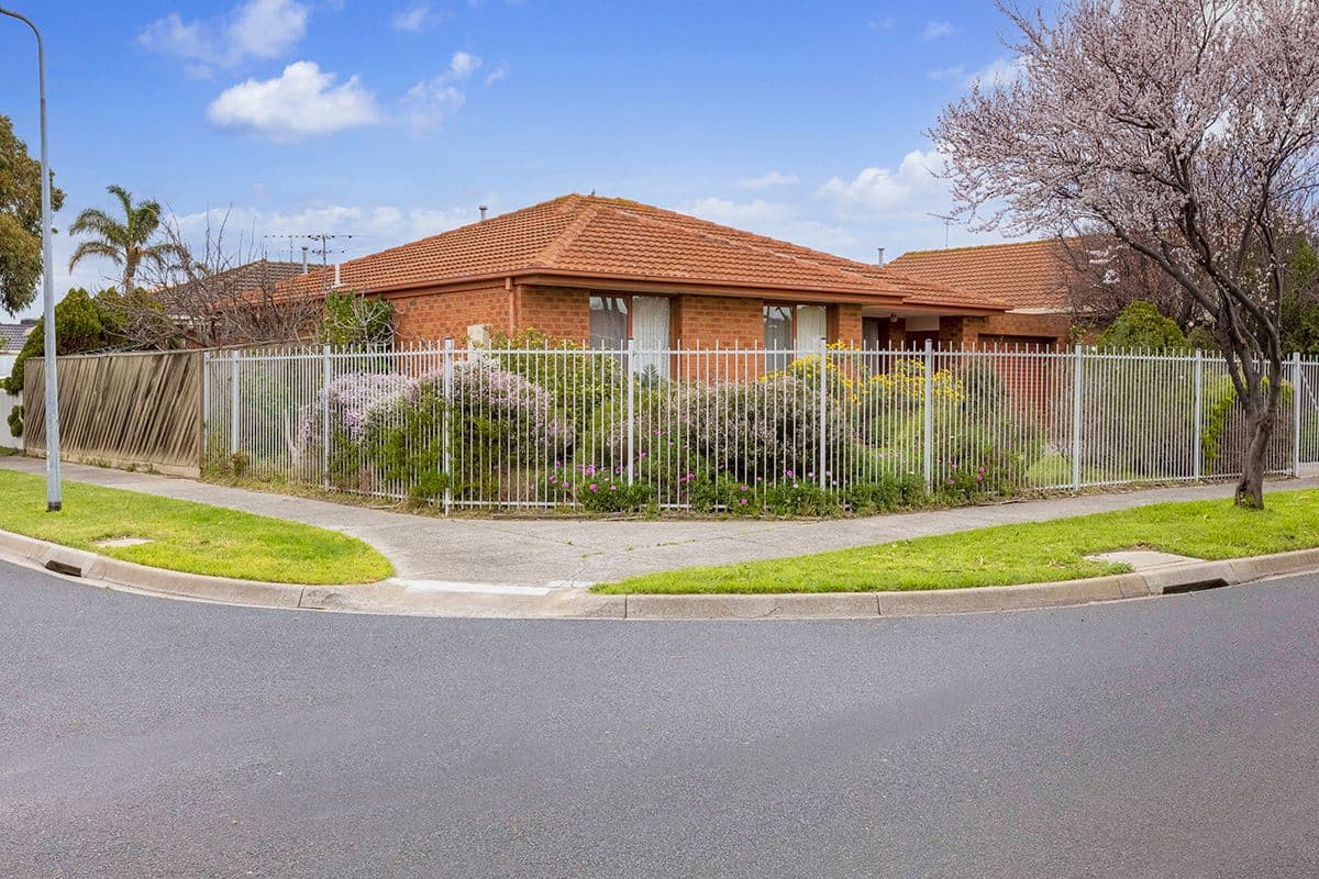2 Helmich, Aspendale Gardens VIC 3195, Aspendale Gardens - Thumbnail 2