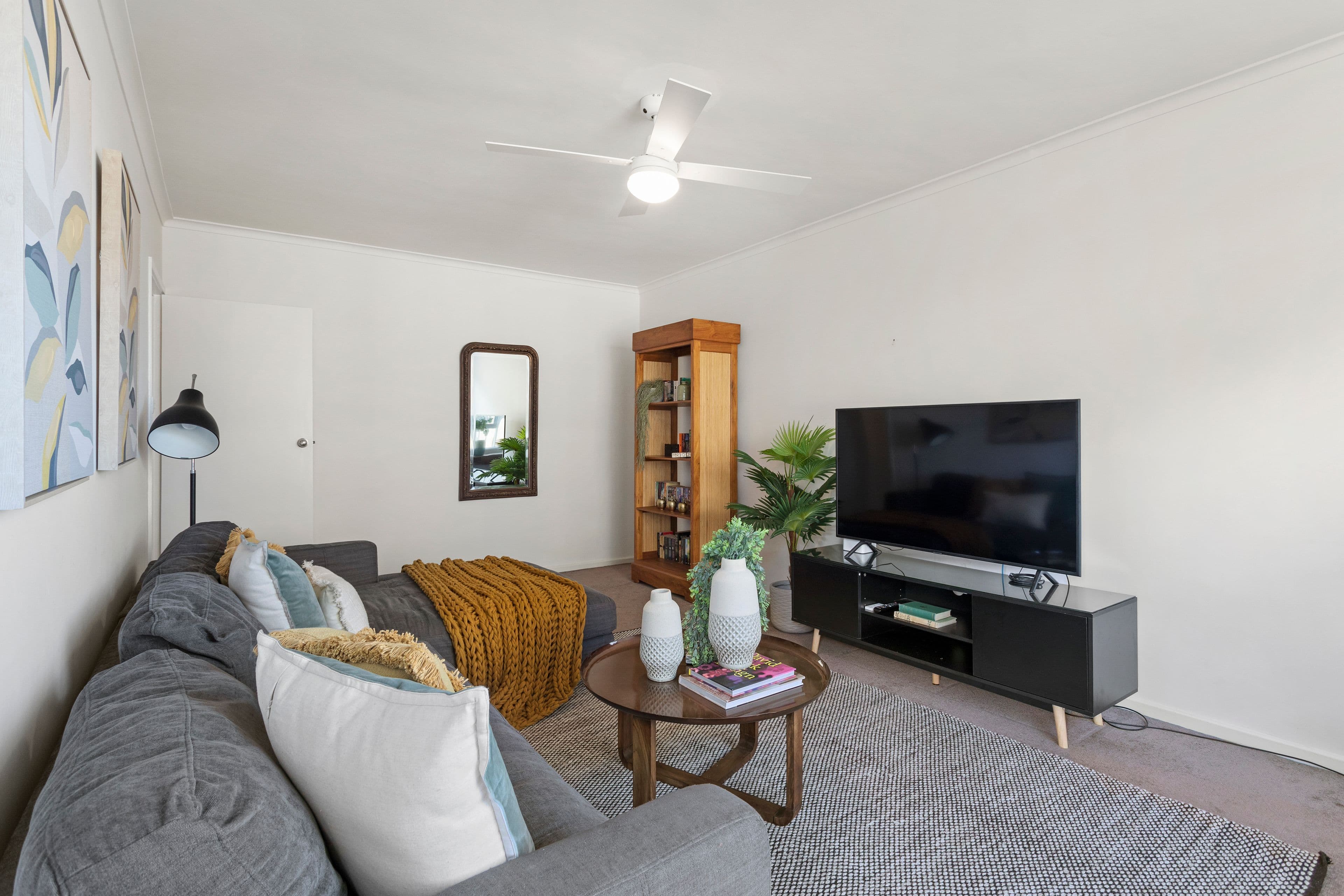 10 Commercial Road, Mentone VIC 3194, Mentone - Thumbnail 4