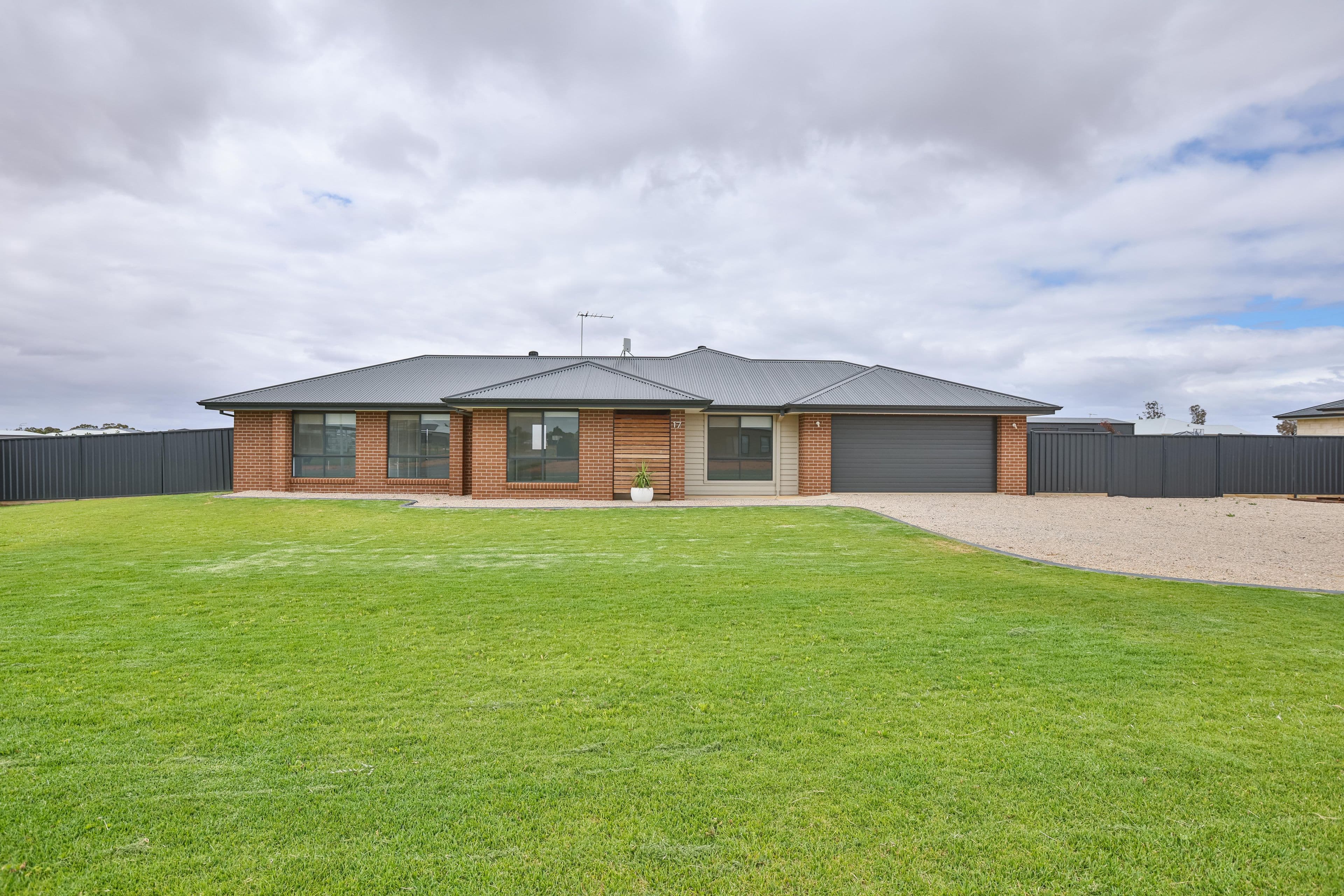 17 Kari Drive, Gol Gol NSW 2738, Gol Gol - Image 1