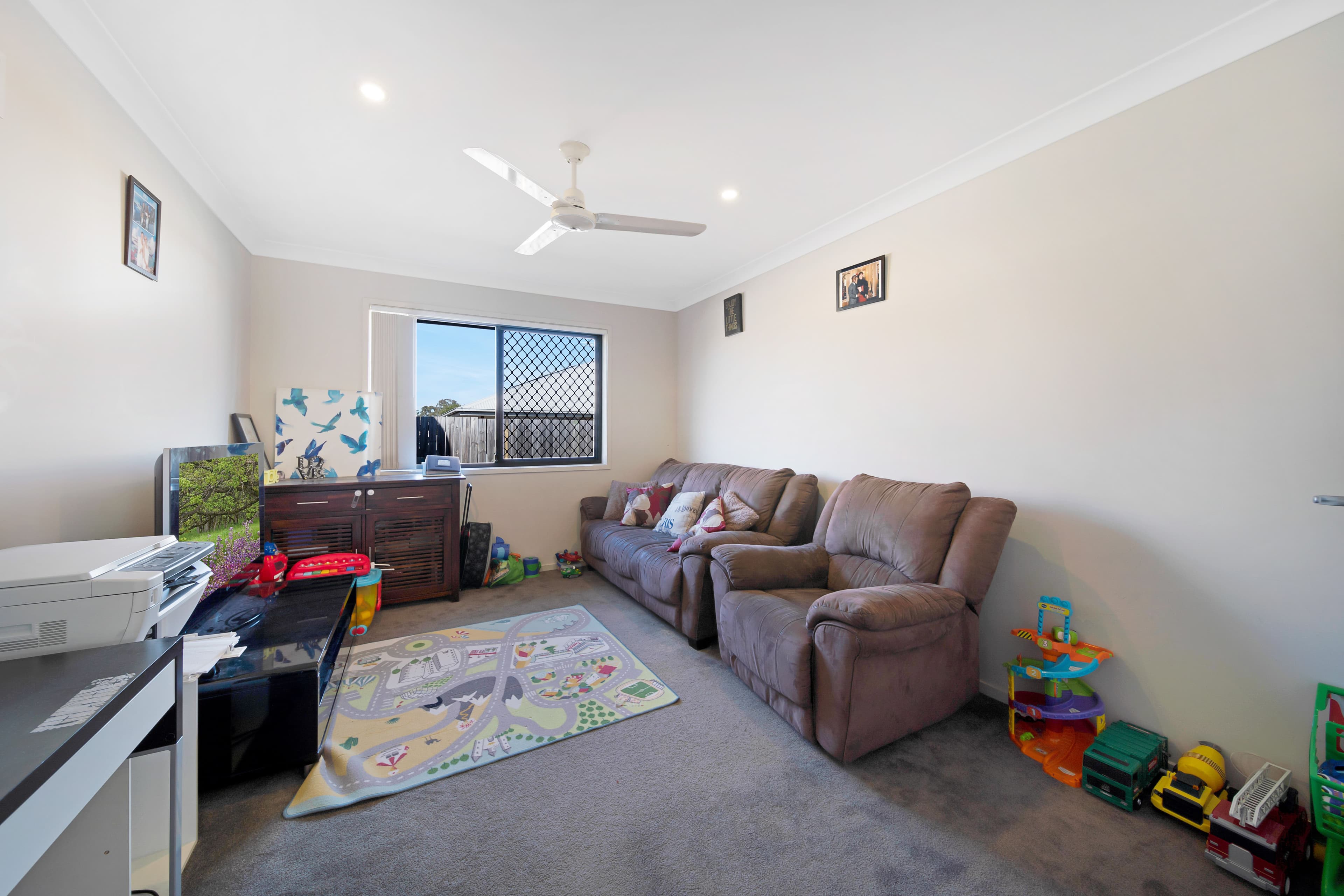 4 Deschamps Close, Loganlea QLD 4131, Loganlea - Thumbnail 7