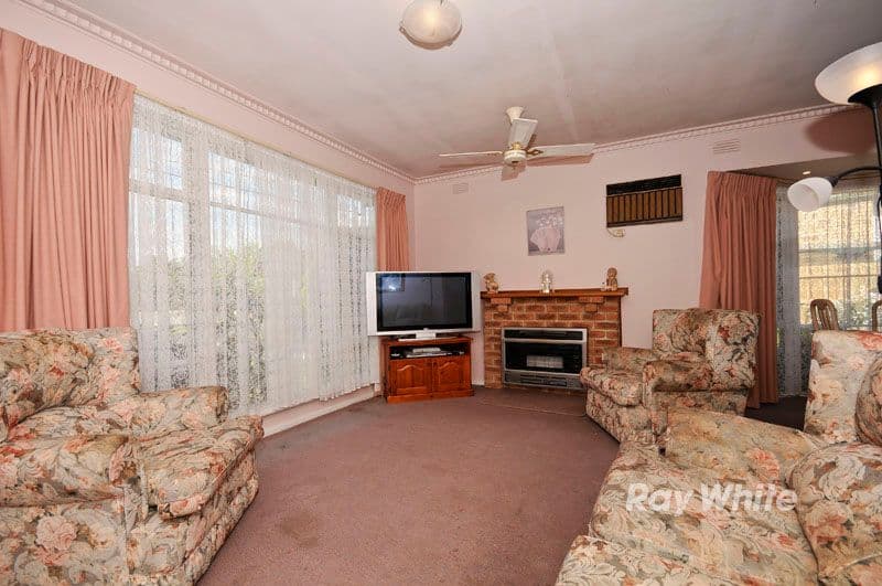 56 Kanooka Road, WANTIRNA SOUTH VIC 3152, Wantirna South - Thumbnail 2