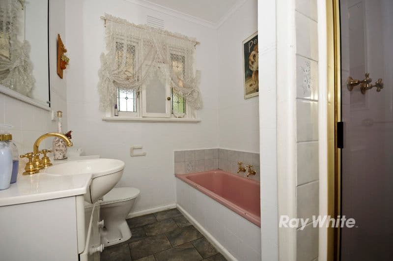 56 Kanooka Road, WANTIRNA SOUTH VIC 3152, Wantirna South - Thumbnail 5