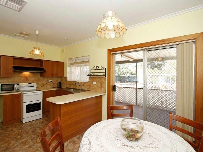 36 Creekview Court, Caboolture, QLD, 4510, Caboolture - Thumbnail 4