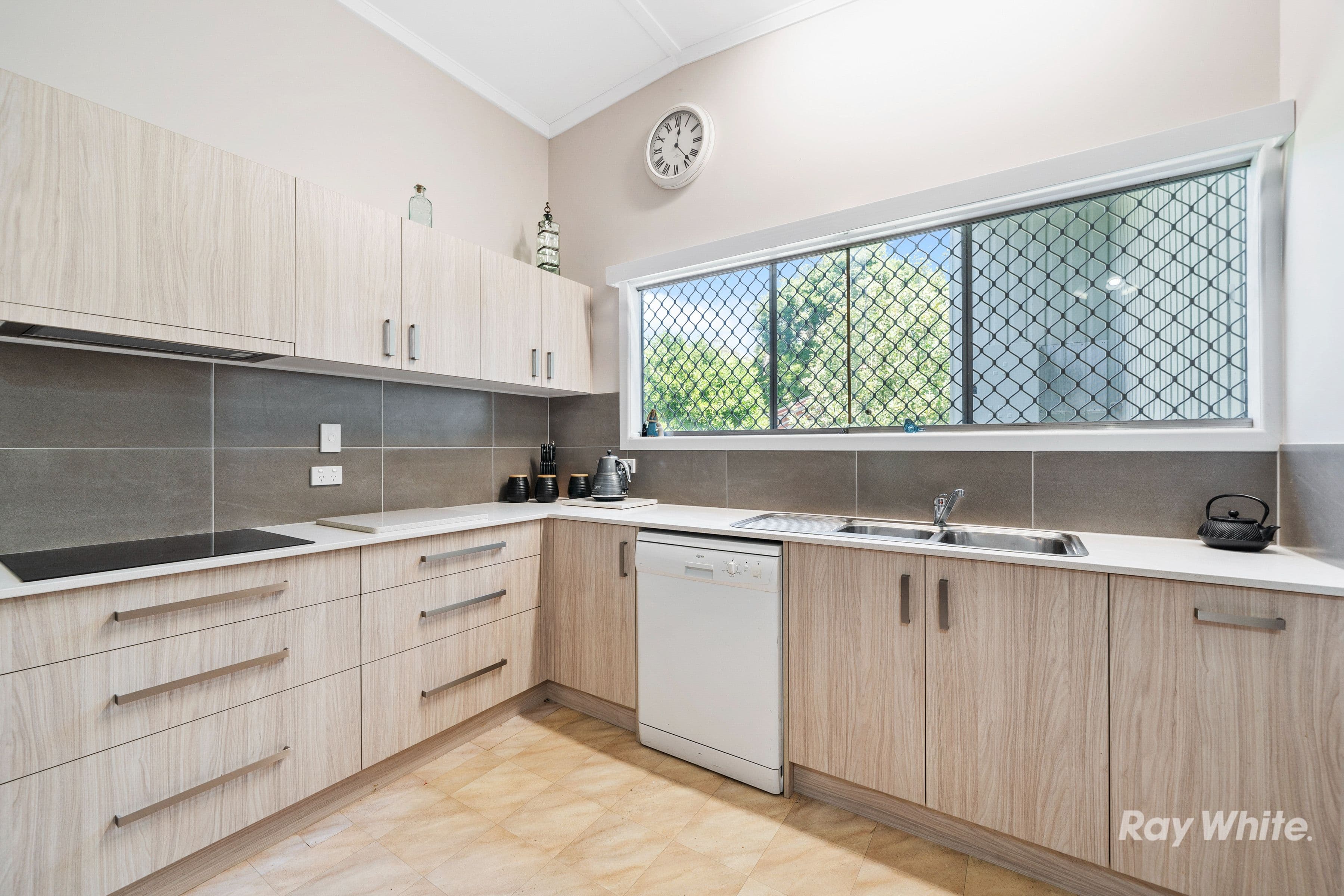 7 Kamarooka Street, Beaudesert QLD 4285, Beaudesert - Thumbnail 4