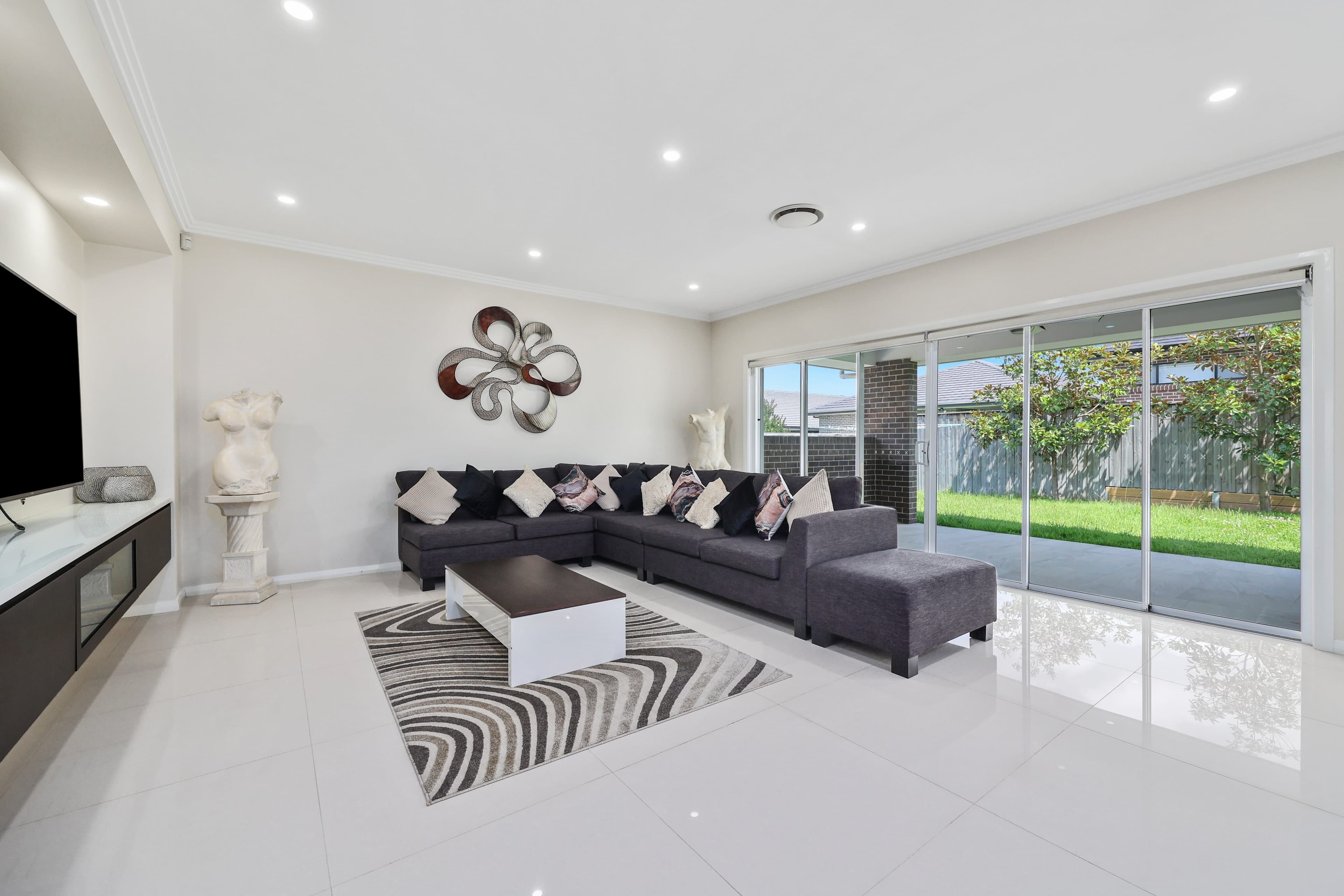 31 The Hermitage Way, GLEDSWOOD HILLS NSW 2557, Gledswood Hills - Thumbnail 6
