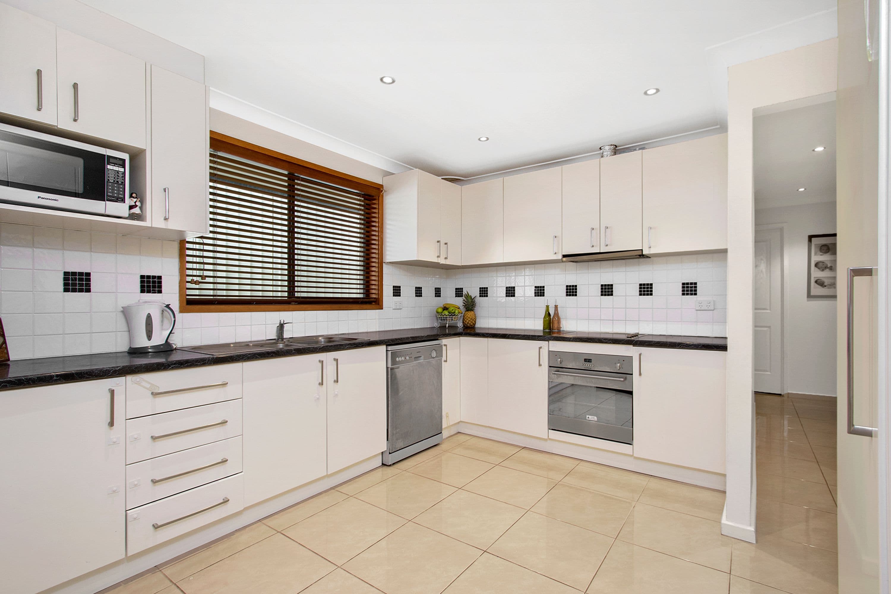 63 Grand Parade, Glossodia - Thumbnail 3