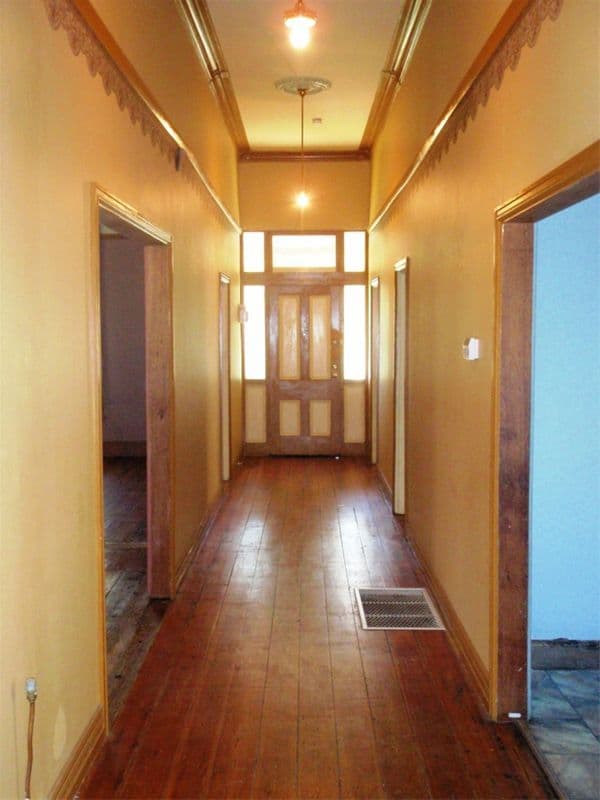 44 Goulburn Street, SEYMOUR VIC 3660, Seymour - Thumbnail 2
